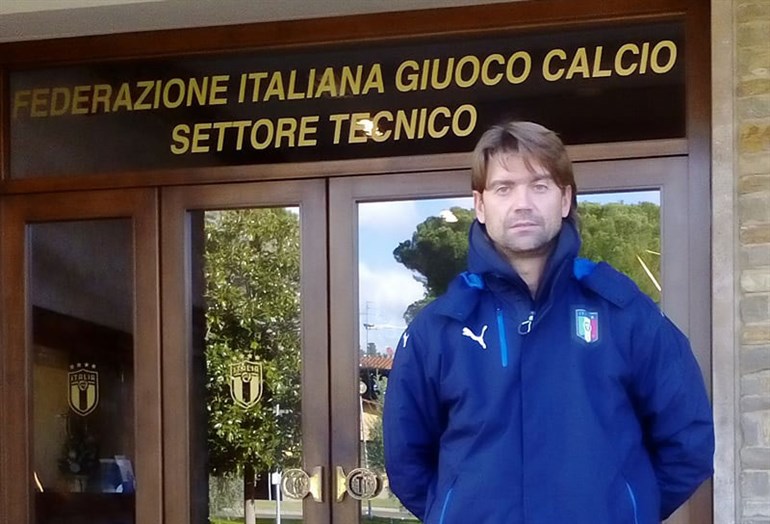 Marco Scorsini sulla panchina dell'Alma Juventus Fano